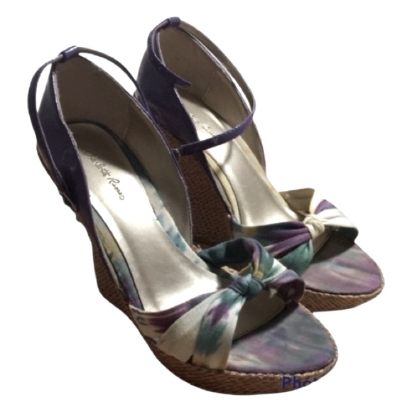 CHARLOTTE RUSSE SANDALS - Picture 1 of 7